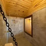 Деревянный коттедж Ali's Bungalow Каш