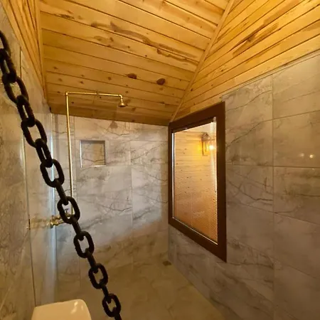 롯지 Ali's Bungalow 카스